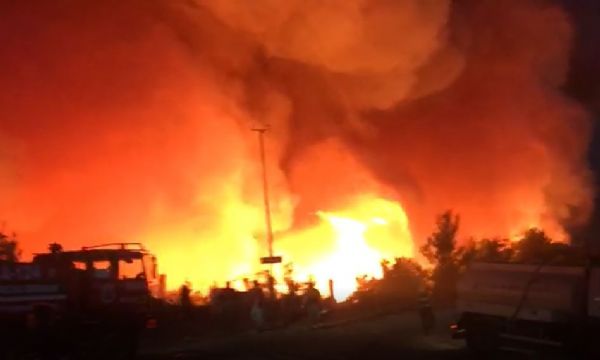 İzmir yangını... Tüyler ürperten görüntüler
